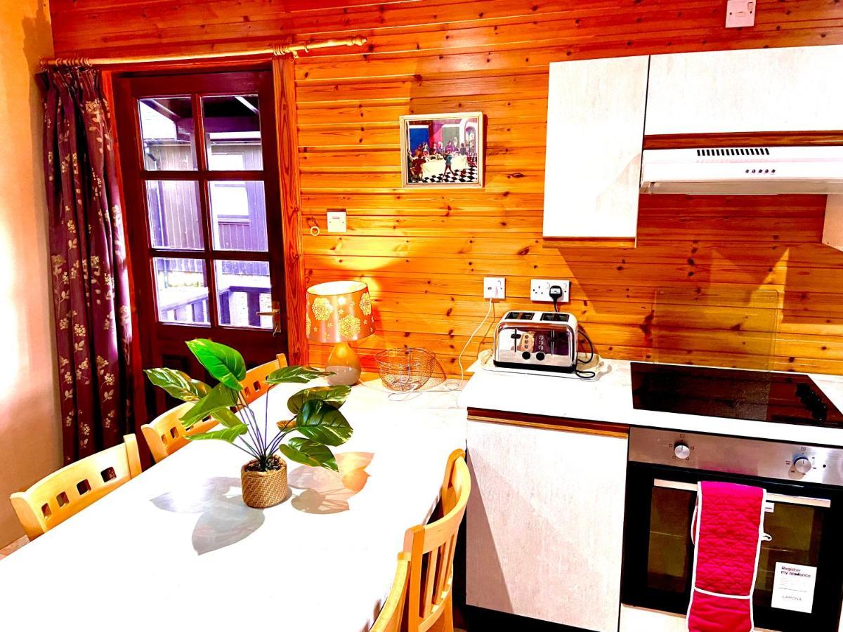 Braemar Lodge Cabins Not For Profit Zewnętrze zdjęcie