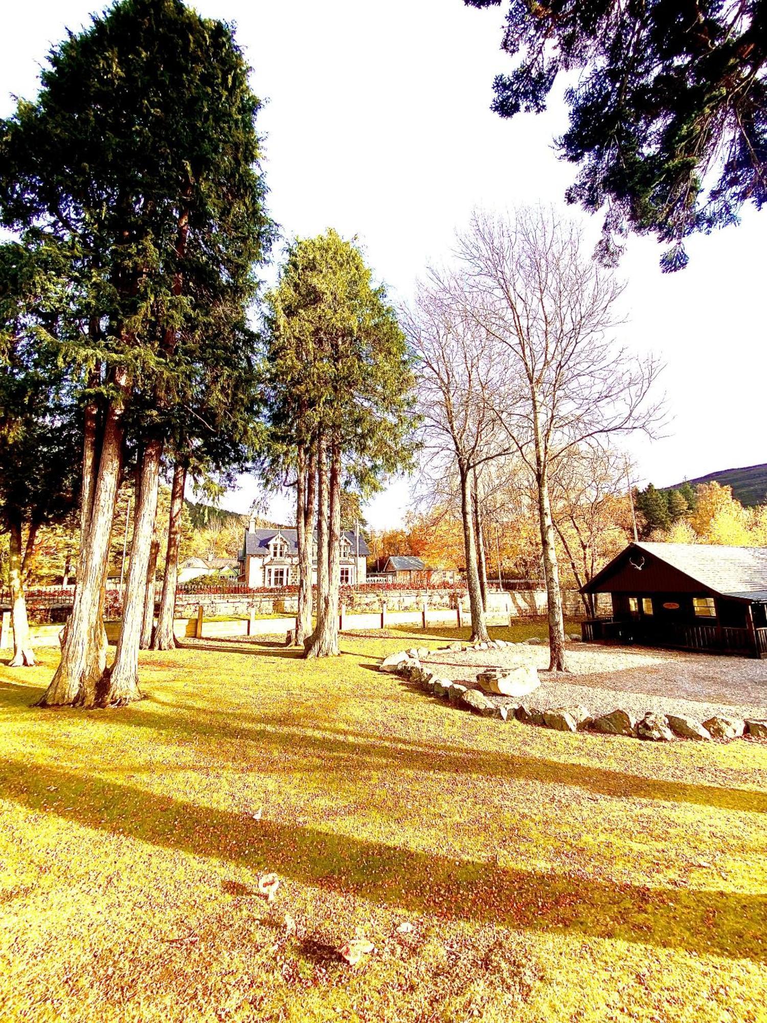 Braemar Lodge Cabins Not For Profit Zewnętrze zdjęcie